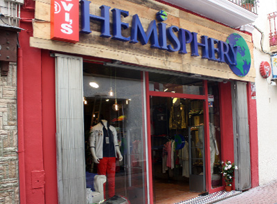 Moda home, dona a Lloret, Hemisphery