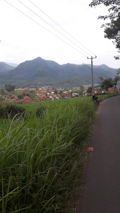 Photos of Lapangan Sepak Bola Desa Kiarajangkung