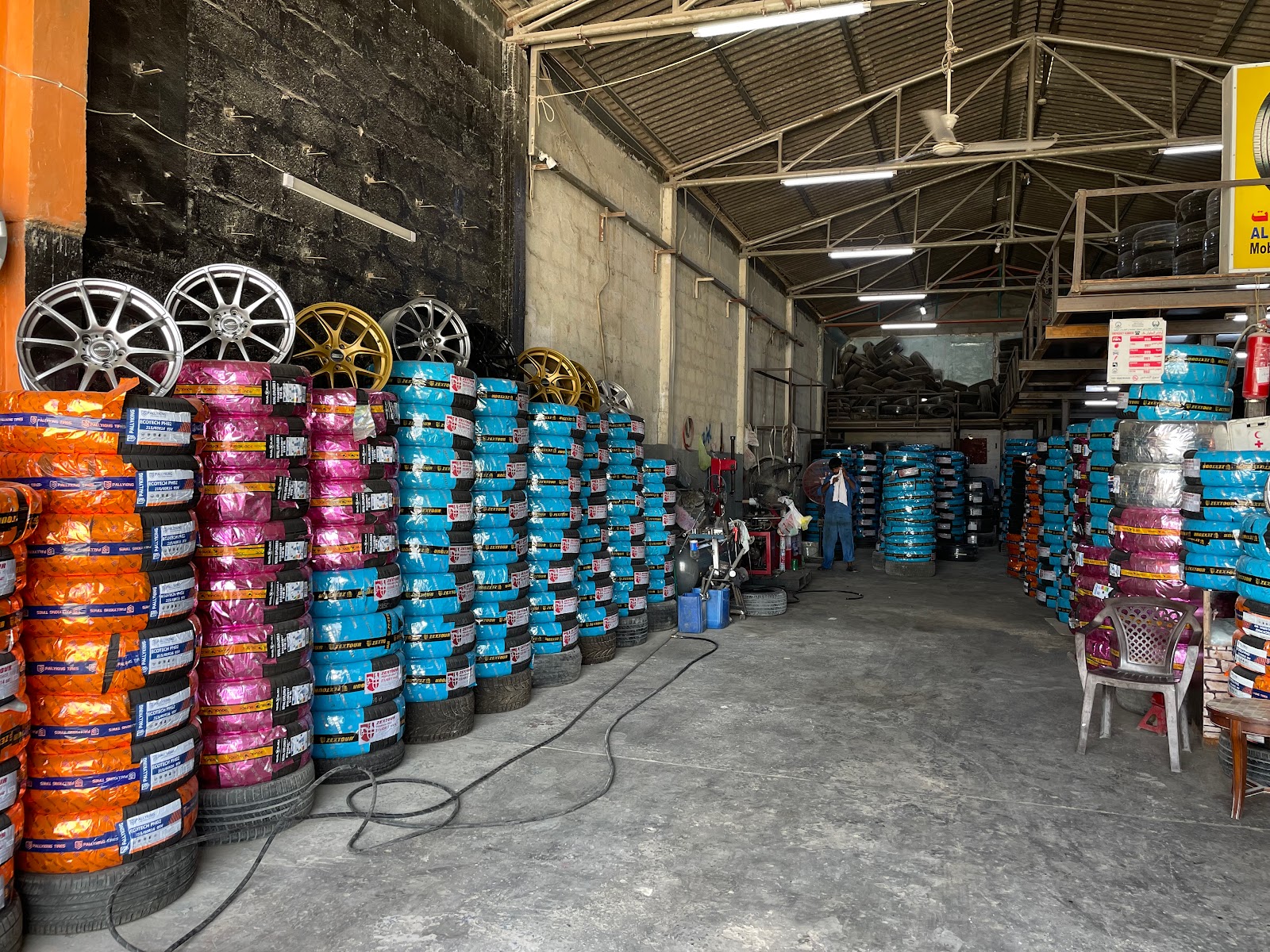 Al Baseet Tyres - صورة 2