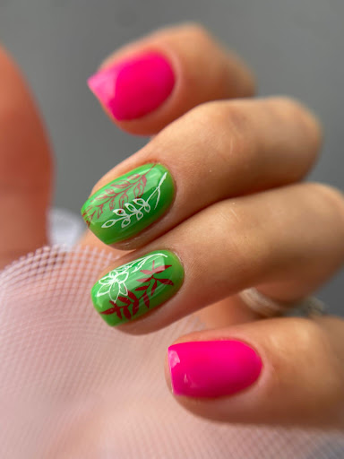 Aleksia Manucure Russe - Thumbnail