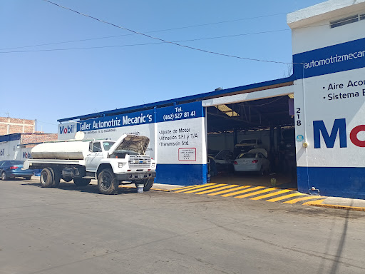 Mecànic's automotive workshop