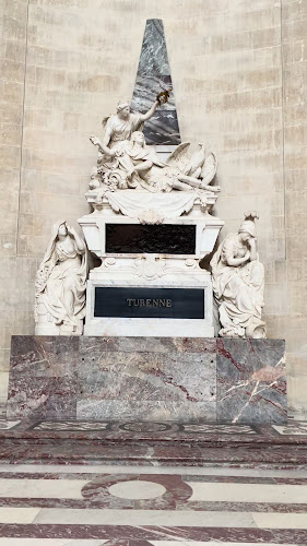 Opinii despre Cathédrale Saint-Louis-des-Invalides în Paris - Église