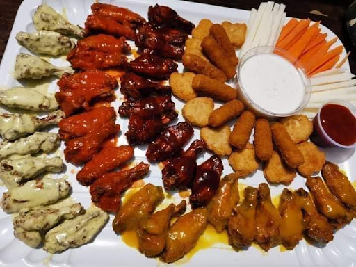 Pool & Wings