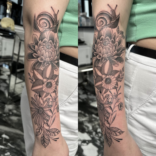 Nika Ink Tattoo & Piercing Studio - Thumbnail