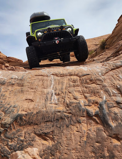 Hole In The Rock "Jeep Badge of Honor" trail - Thumbnail