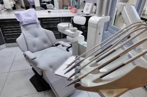 Photo n°1 de Dr ASSAYAG Nadine - Dentiste esthétique et implantologie à Paris (Parodontiste spécialiste des implants dentaires)