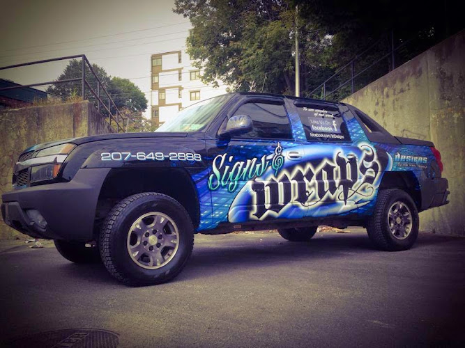 Bri Designs Signs & Wraps