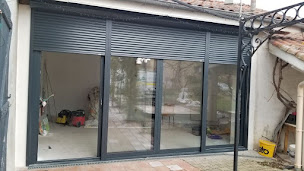 Photo n°1 de Agencement Aménagement Installation Menuiserie Aluminium AAI M'Alu à Feurs (Vitrerie - miroiterie)