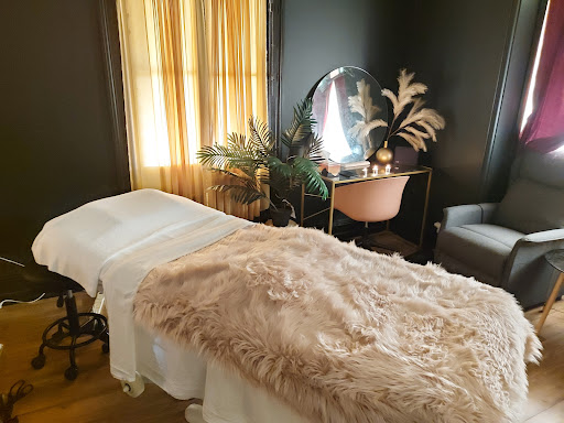Itty Bitty Spa & Beauty - Thumbnail