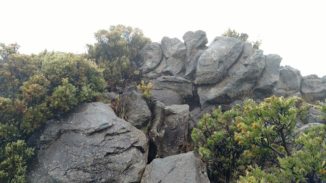 Leleiwi Overlook