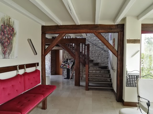 Logis Auberge du Lac Rest. Au Vieux Pressoir