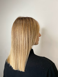 Photo n°17 de Design'R Coiffure Bourg St Andeol à Bourg-Saint-Andéol (Salon de coiffure)