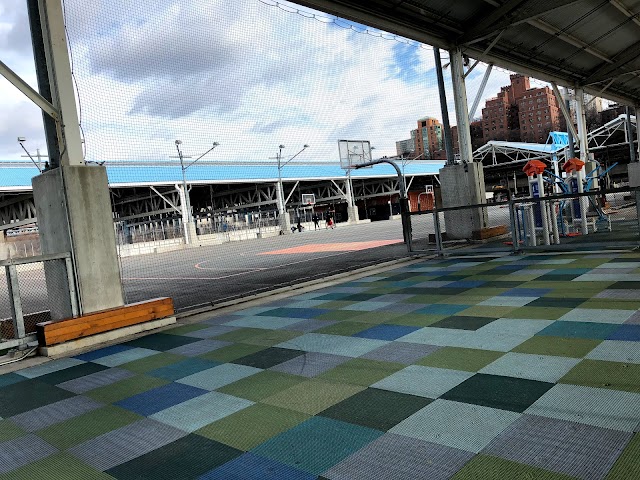 Brooklyn Bridge Park Basketball Courts