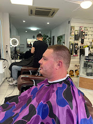 Photo n°1 de Coiffeur SOLIDAIRE #Barber Shop# à Charleville-Mézières (Barbier)