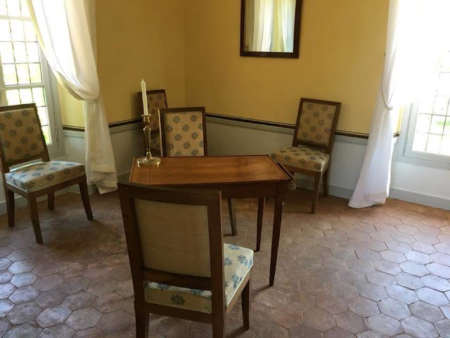 Hameau De La Reine