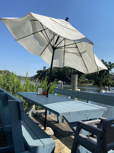 The Point Crab House & Grill Logo