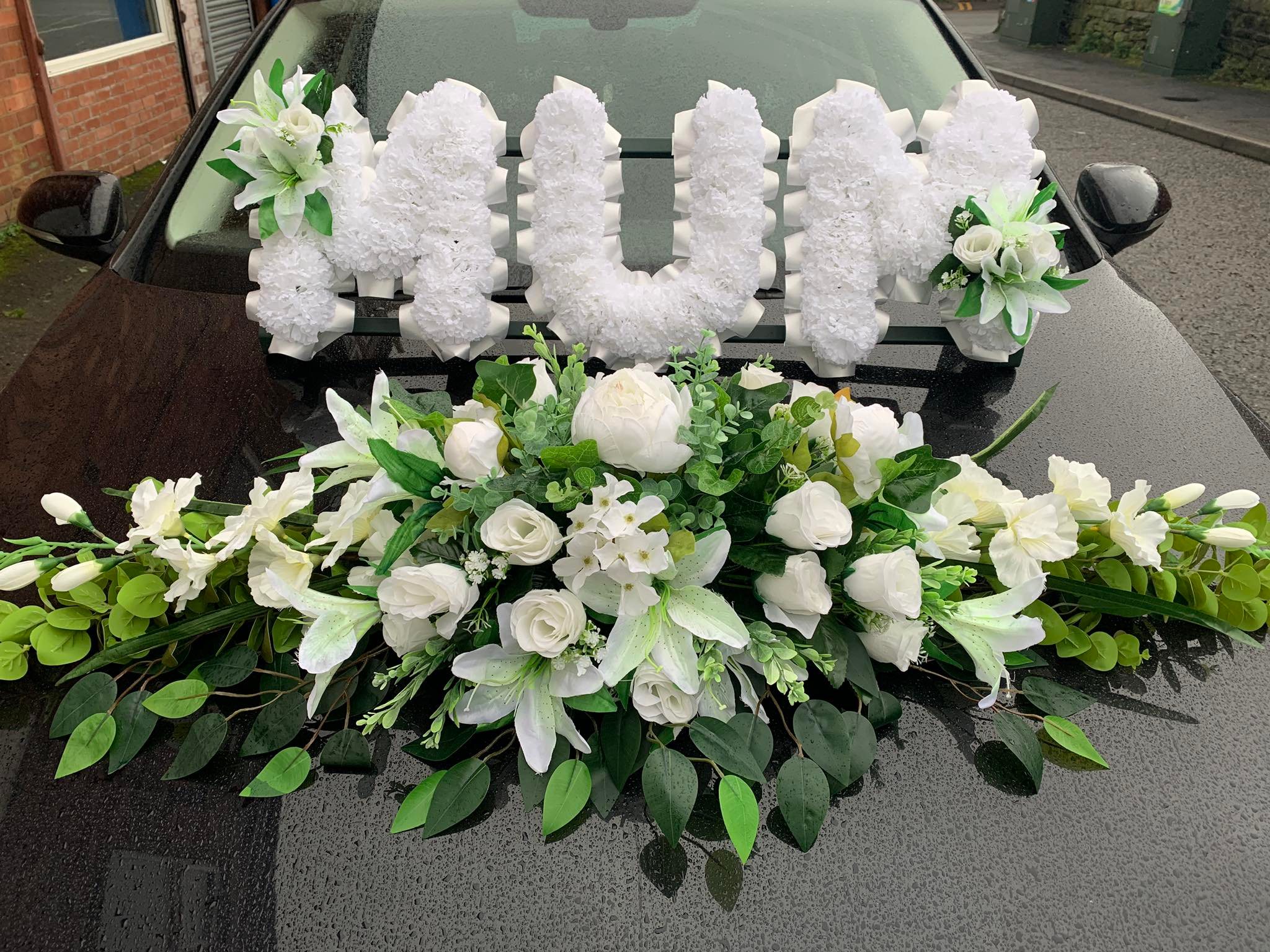 Heavenly Flower Hire - Florists - photo 1