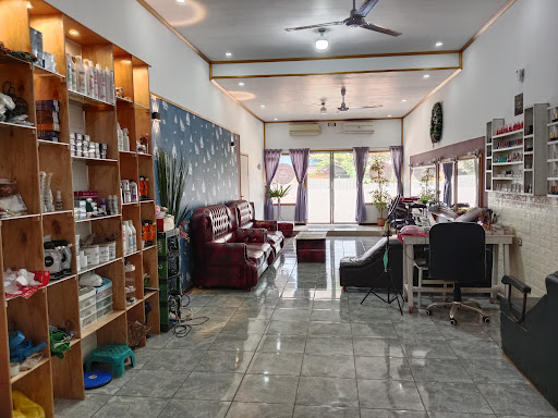Salon Miri dan Dekorasi