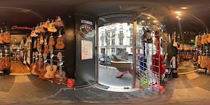 Photo n°16 de Guitar Street à Paris (Magasin d'instruments de musique)