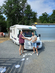 Photo n°4 de Easy Rachat Camping car à Ahetze (Concessionnaire de véhicules de loisirs)