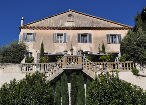 Photo de Le Bastion des Papes. Location saisonnière de charme en Provence, avec piscine et SPA privés à Châteauneuf-de-Gadagne (84470)