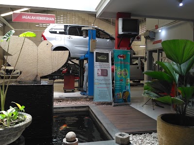 Photos of Daihatsu Surabaya Jatim