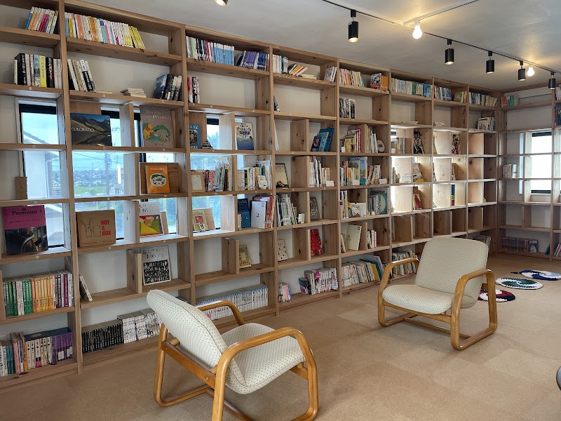 The Bridge ブリッジ ／ みんなの本棚「book nook」