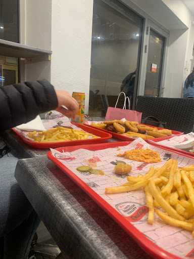 Photo 2 - CHEZ MOMO