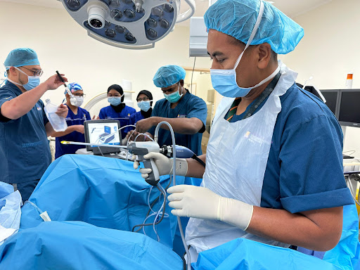Dr Zainal Adwin, Urologist in Malaysia, Urology Clinic Gleneagles Johor, Robotic Kidney, Prostate, Bladder Specialist
