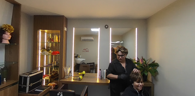 Horário de funcionamento de Salão Show de Beleza