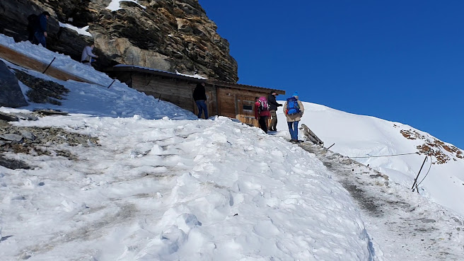 Mönchsjochhütte by null