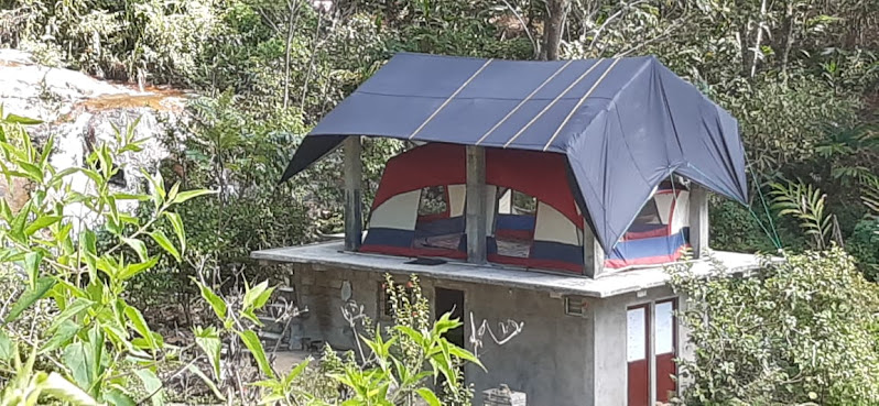 Knuckles Mountain Range Guide by null