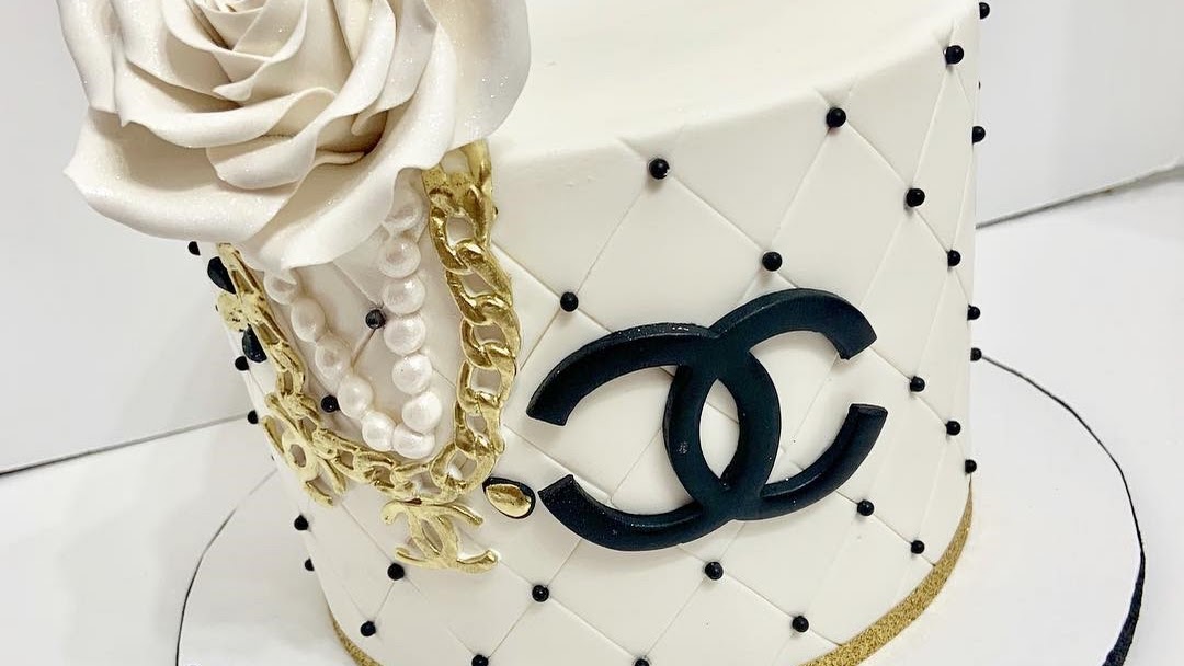 Ganache Bakery - Chanel shopping bag cake! Fit for a