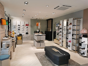 Photo n°2 de Tamaris Poitiers à Poitiers (Magasin de maroquinerie)