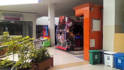 Photos of Centro Comercial Bartolom&eacute; Serrano