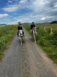 Photo n°3 de Ferme équestre des Esprits Sauvages à Saint-Chély-d'Aubrac (Ferme)