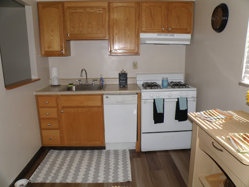 Cloverleaf Village Apartments - Thumbnail