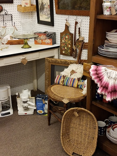 Traderbaker Flea Market Gallery - United States