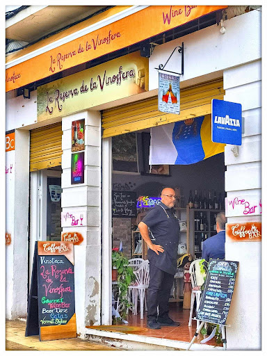 Vinoteca Winebar La Reserva de la Vinosfera Costa y Grijalba,12 Santa Cruz de Tenerife
