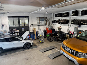 Photo n°5 de Renault / Dacia Garage des Boutieres à Le Cheylard (Vendeur de voitures d'occasion)