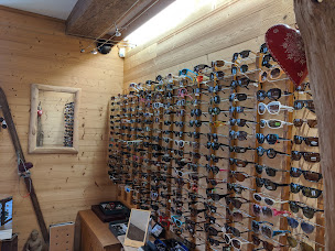 Photo n°2 de Centre de Vision E.Ruinet à Gevrey-Chambertin (Casier à colis)