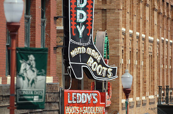M.L. Leddy's by null