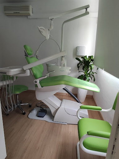 Clinica Dental Dra. Raiza Requena