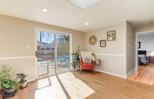 Alyssa Petronella RE/MAX Real Estate Agent - Thumbnail