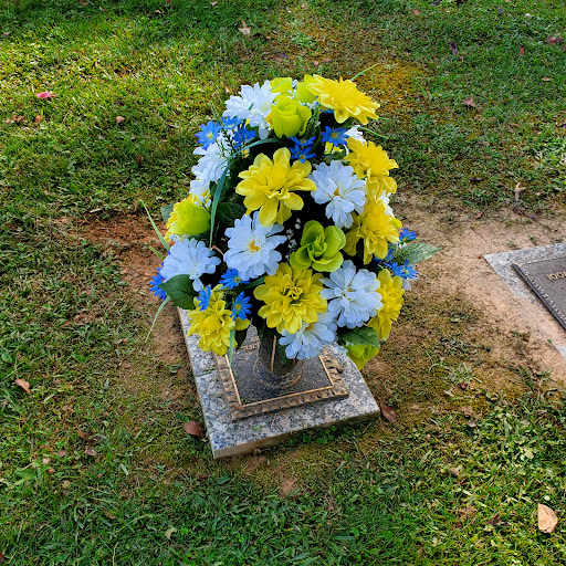 Camp Memorial Cemetery - United States