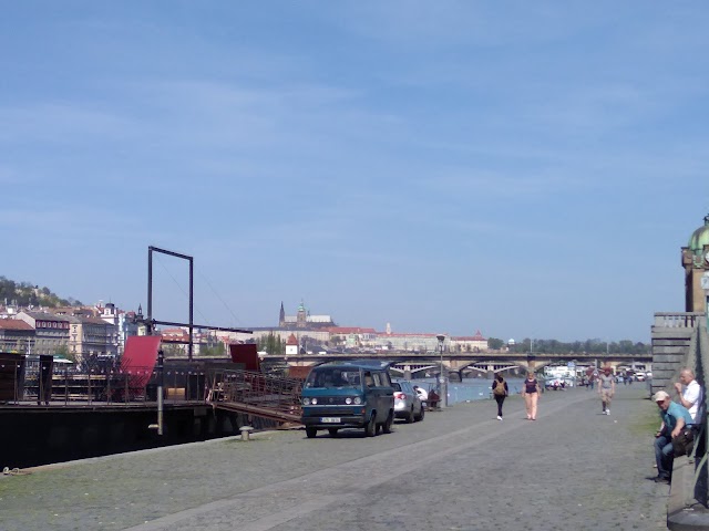 Palackého náměstí (nábřeží)