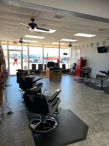 Pit Stop Custom Cuts - Visual
