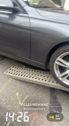 Photo n°2 de RH Depannage remorquage 24/24 7/7 enlèvement d'épaves gratuit à Sablons (Transporteur de véhicules)