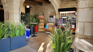 Photo n°4 de Tabac du Pont à Beaucaire (Boutique de cigarettes électroniques)