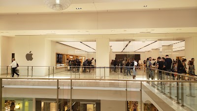 Apple Montgomery Mall